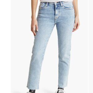 Kensie Slim Jeans in Light Blue Wash